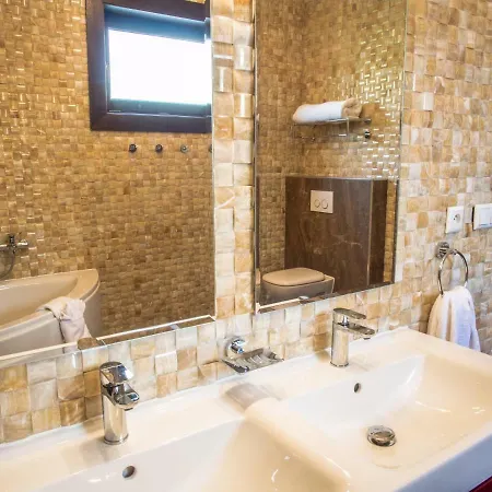 Spring ゲストハウス